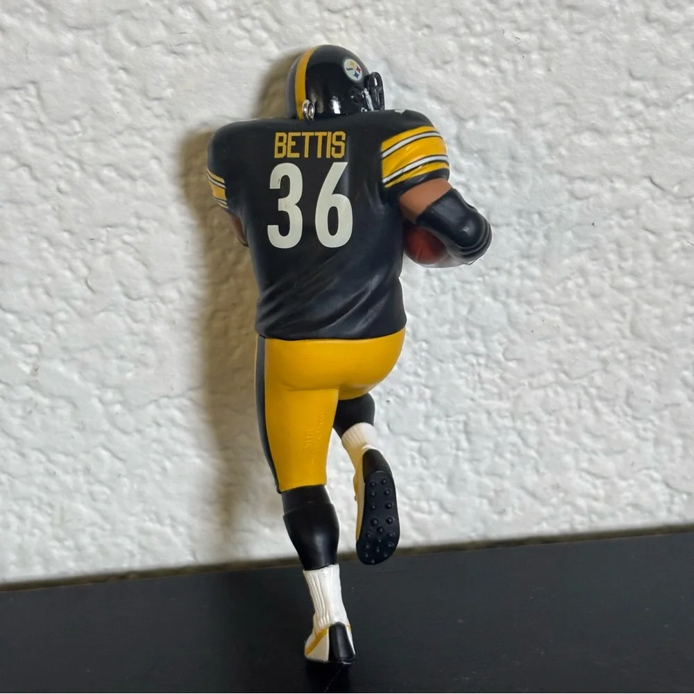 2018 Hallmark Keepsake Christmas Ornament Jerome Bettis 36 Pittsburgh Steelers
